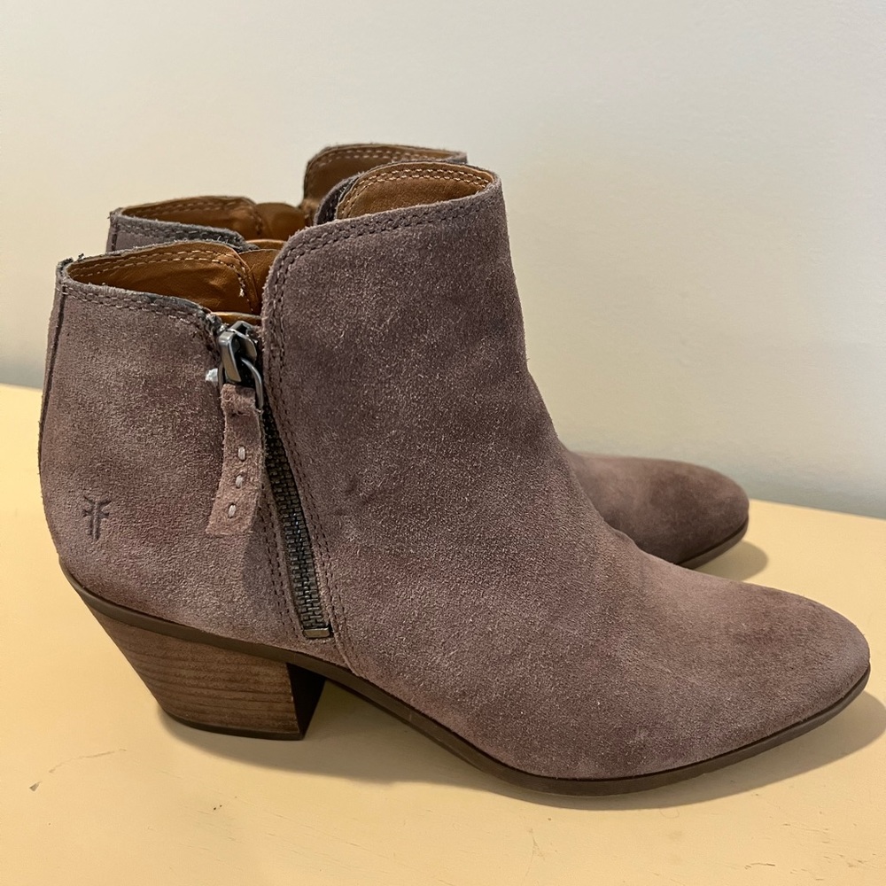 Frye Boots Sz 8